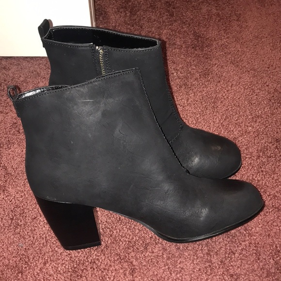 Black Saskisrk Boots - Picture 4 of 4